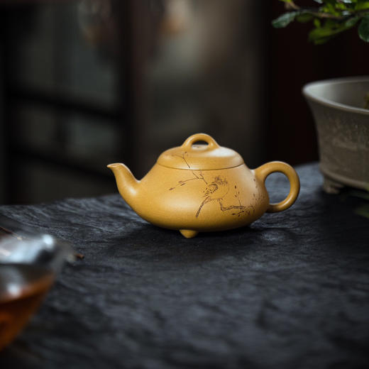 【青山特惠】宜兴原矿优质黄金段泥汉棠石瓢手工紫砂壶 220cc 范恩博 商品图0