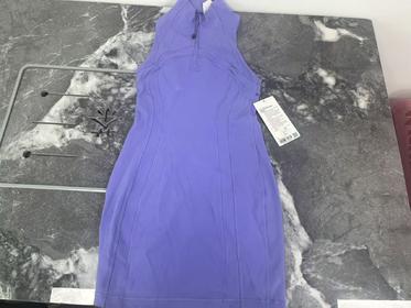 瑕疵Lululemon Define 女士修身半拉链小高领排汗弹力无袖短裙连衣裙