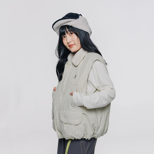 【出游季特惠-品牌福利】ACMEITEM爱棵米女士羽绒马甲GAG2110705G 商品图2