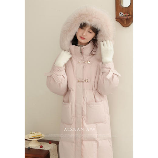 鹿向南《温暖氛围感》90白鸭绒粉色羽绒服女2025冬季真毛领长外套 商品图0