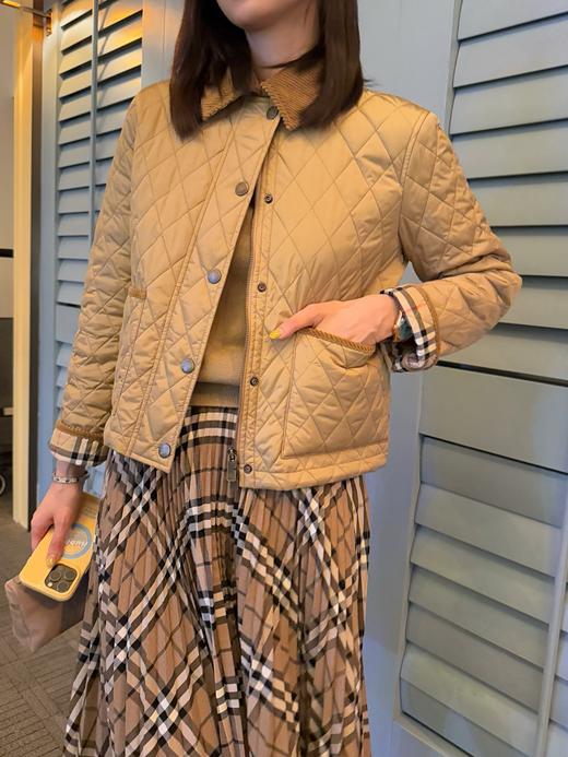 巴宝莉 25年秋冬系列 强势上新 短款棉服外套(KX*MM) 商品图5