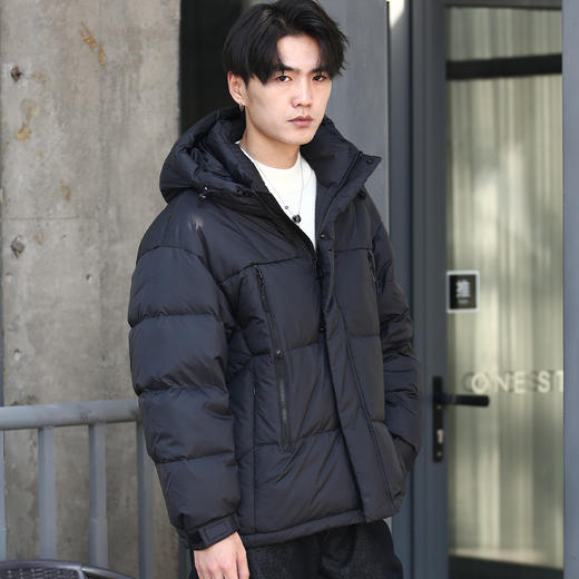 DRONKOO 2025 连帽左袖圆皮加金属标前双拉链面包短款厚羽绒服 商品图0