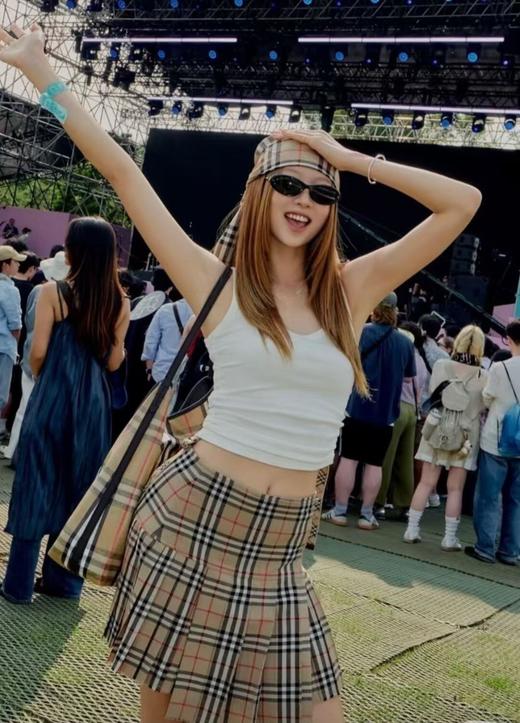 巴宝莉 25年新款背心(KX*MM) 商品图0