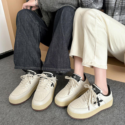 【空军粉的梦中“情鞋”】香港神鞋DS联名款空军系列~黑科技乳胶内胆空军板鞋新色上市！太适🈴秋天了🍂直接成为我鞋柜里的秘密武器！隐形增高+暴走不累👉作为街头ootd的扛把子！！ 商品图9