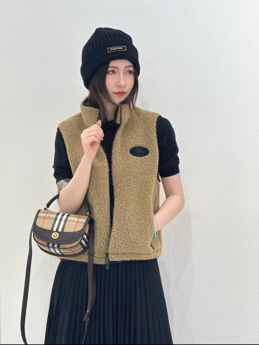 巴宝莉 25年秋冬新款 羊羔毛马甲(KX*MM) 商品图0