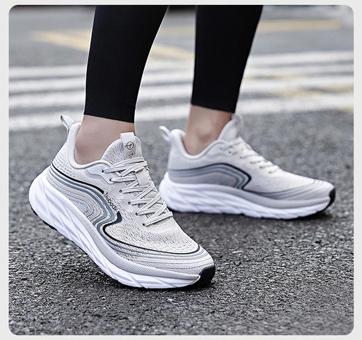 【一代&三代&新款】Trubody作弊鞋 | 男女同款体测鞋、大牌A*L改良款、酷炫配色、酷炫夜光鞋面;轻、软、弹、减震，暴走不累，公路或复杂路面均能胜任 商品图2