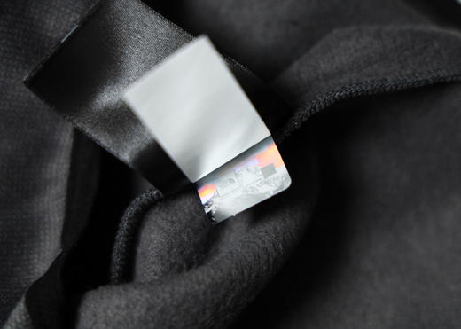 原单正品 TNF UE户外拼接运动休闲保暖连帽卫衣 男女同款  半拉链加按扣设计 便于穿脱 前身带拉链大口袋  带防护帽檐和可调节绳扣的轻薄连衣帽 
黑色 绿色 M-XXL 商品图6