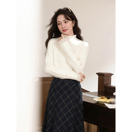 鹿向南「月光手书」杏色半高领针织衫女早秋宽松正肩打底长袖上衣 商品图3