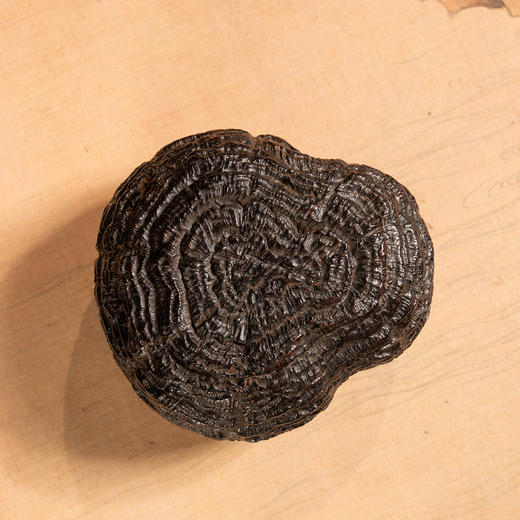 清	紫檀配沉香木雕灵芝纹随形香盒 商品图1