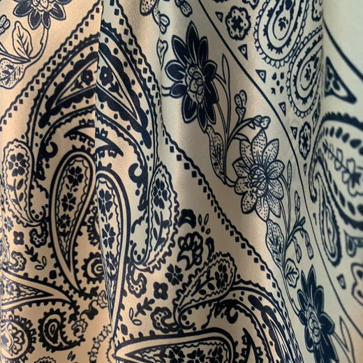 100%桑蚕丝大方巾 商品图2