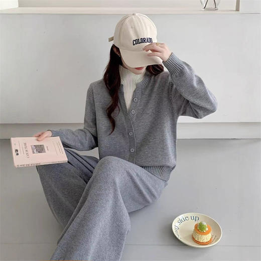 时尚拼色假两件高领毛衣！2025女装秋冬新款宽松套头针织衫阔腿裤两件套！ 商品图2