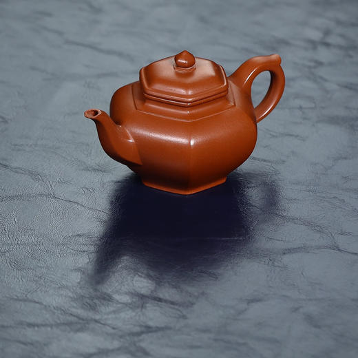【青山特惠】全手工宜兴原矿朱泥六方笑樱紫砂壶.210cc 周玉奇（大拍级陶手） 商品图6