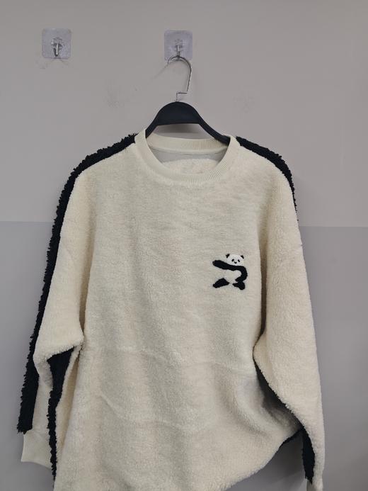 GM家居服 129.9元 男女同款功夫熊猫家居套装  (线上线下同时在售不保证有货，活动款不退不换介意勿拍) 630927-TY 商品图0