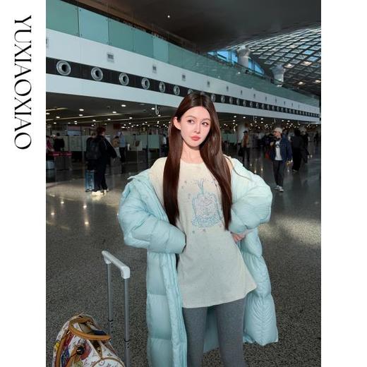 余潇潇【梦幻乐园】含天丝舒适休闲ins风烫钻肌理感宽松圆领长袖T恤 商品图3