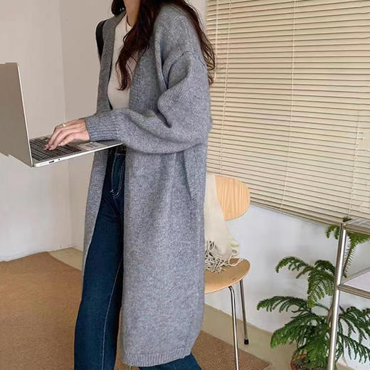 中长款过膝针织开衫！2025秋冬新款韩版宽松复古慵懒风毛衣女款外套！ 商品图1