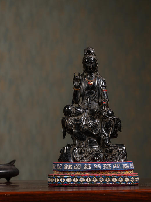 清	紫檀木雕自在观音像 商品图0