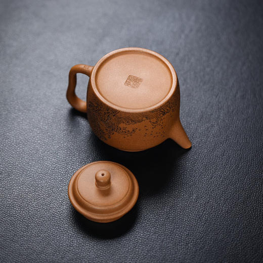 【青山特惠】宜兴原矿降坡泥高德钟紫砂壶 .王强.230cc 商品图8