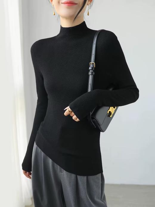 100%美利奴羊毛针织衫 轻盈无压 暖软热感 无缝一体成型  水波纹肌理 气质半高领 米思阳2025秋冬新款  舒适保暖 高弹力针织打底衫5016 商品图2