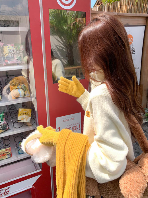 <曾小咸推荐> 现货秒杀！微信超特价！杏色侧边南瓜绣花系扣毛衣 日常199.99 立减100 秒杀99.99！ 商品图6