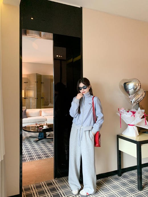 <曾小咸推荐> 现货秒杀！微信超特价！两面穿灰色格子卫衣外套 日常209.99 立减110 秒杀99.99！ 灰色裤子秒杀79.99！ 商品图5