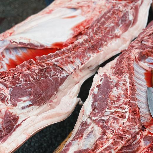 山里养大的黑毛猪肉 商品图1