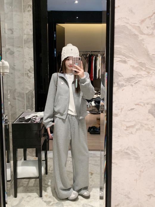 <曾小咸推荐> 现货秒杀！微信超特价！两面穿灰色格子卫衣外套 日常209.99 立减110 秒杀99.99！ 灰色裤子秒杀79.99！ 商品图10