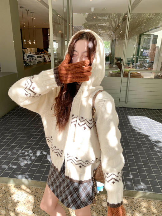 <曾小咸推荐> 现货秒杀！微信超特价！杏色撞咖色连帽毛衣 日常218.88 立减118.89 秒杀99.99！ 商品图7