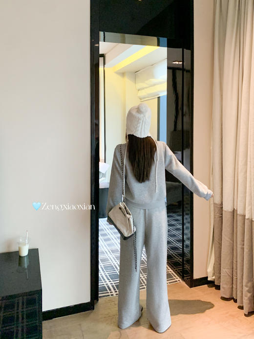 <曾小咸推荐> 现货秒杀！微信超特价！两面穿灰色格子卫衣外套 日常209.99 立减110 秒杀99.99！ 灰色裤子秒杀79.99！ 商品图12