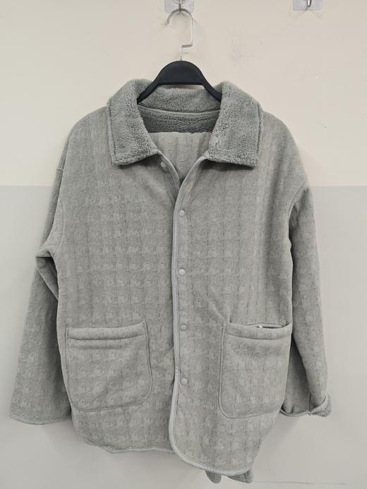 GM家居服 229.9元 男士千鸟格舒暖绒家居服 两面穿  (线上线下同时在售不保证有货，活动款不退不换介意勿拍) 630928-TY 商品图0