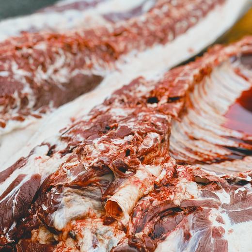 山里养大的黑毛猪肉 商品图4
