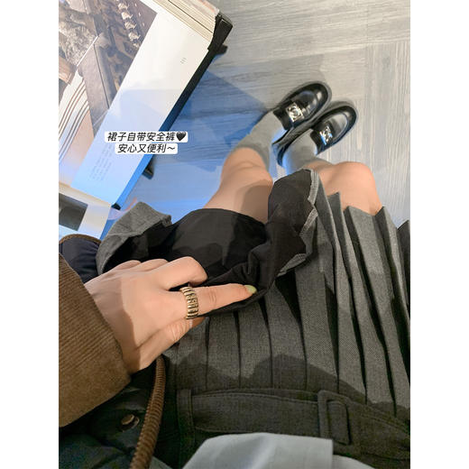 <曾小咸推荐>现货秒杀！微信超特价！韩系学院风 日常169.99 立减110 秒杀79.99！！ 灰色百褶裙  秒杀89.99！ 商品图3