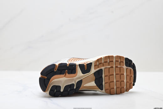 耐克Nike Zoom Vomero 5复古休闲运动慢跑鞋FJ4151-006男女鞋 商品图8
