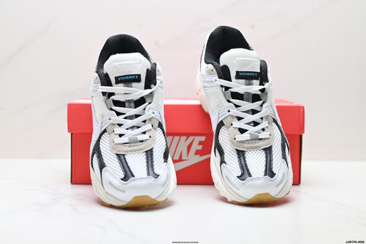 耐克Nike Zoom Vomero 5复古休闲运动慢跑鞋FN7649-110男鞋 商品图6