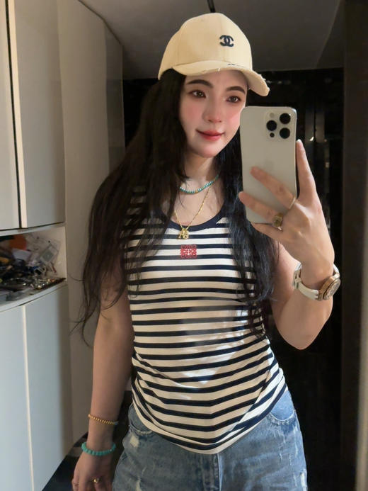 LOE&WE罗&意威 图案印花条纹圆领无袖套头背心（蕾姐上身S） 商品图1