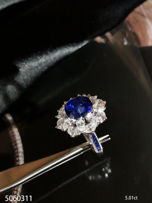 5.01ct蓝宝石钻石戒指，产自斯里兰卡【5060311】具体价格微信咨询 商品图4