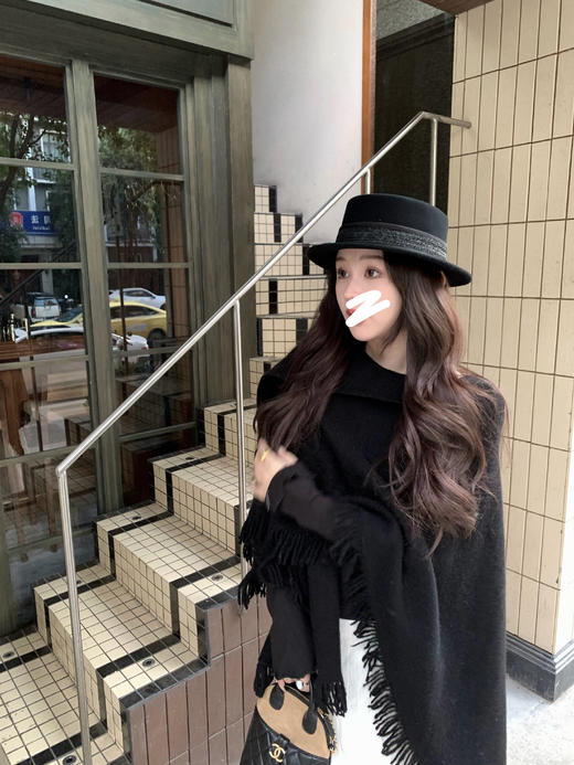 Read Nameless /心机露背黑色打底衫+浪漫肌理人丝白色半裙 2025/11/10 商品图13