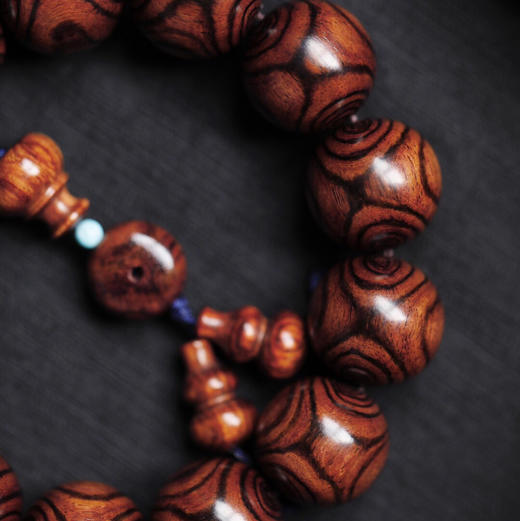 【青山特惠】1.8*13颗 海黄 对眼手串  h0107 商品图3