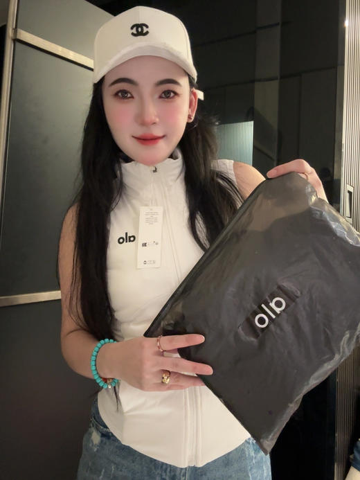 a*l*o蚂蚁腰棉服小马甲(蕾姐上身XS） 商品图2