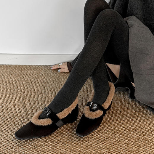 【预售5天】优雅天鹅绒~秋冬文艺复古风一字扣，带方头浅口羊毛内增高浅口玛丽珍单鞋WC&M3707 商品图2