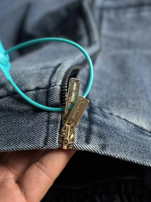 D110934新款贴布徽标字母水洗蓝男女情侣款牛仔连帽棉服 商品图11