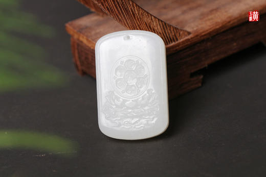 和田白玉【千手观音】吊坠 商品图3