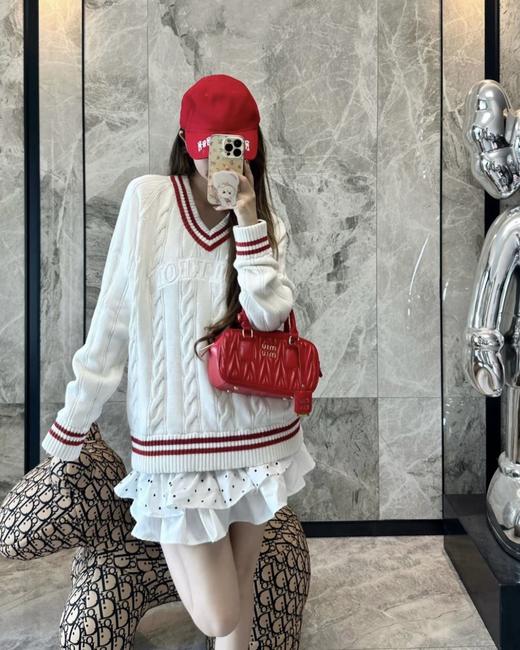 驴家 25F刺绣标识学院风V领针织套头衫（DY） 商品图6