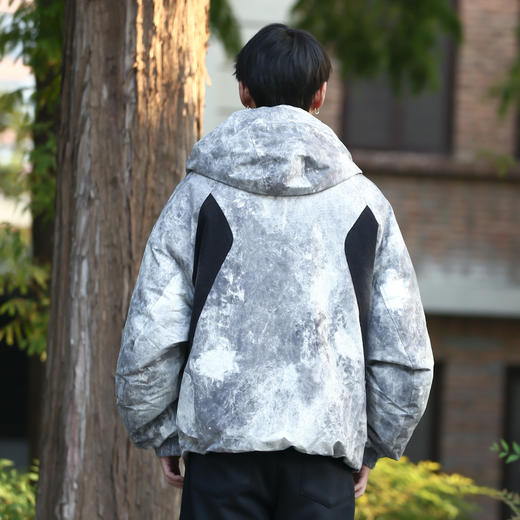 DRONKOO 2025 连帽前后牛仔拼接满幅岩石纹短款厚羽绒服 商品图4