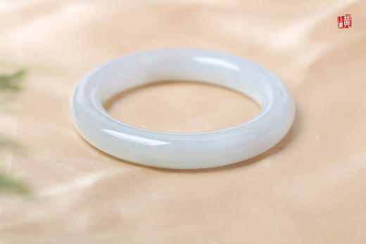 天然翡翠手镯 圈口：53mm 商品图3
