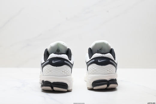 耐克Nike Zoom Vomero 5复古休闲运动慢跑鞋FN7649-110男鞋 商品图5