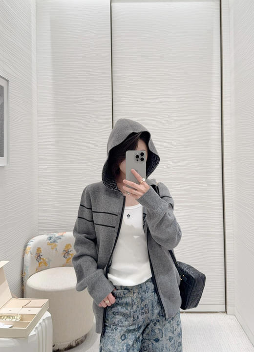 迪奥 25年 新款  双面羊绒连帽外套(KX*MM) 商品图4