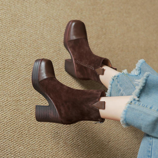 【预售5天】超高跟粗跟厚底防水台短靴女后拉链秋冬新款加绒马丁靴ZMXY&ZM61007 商品图1