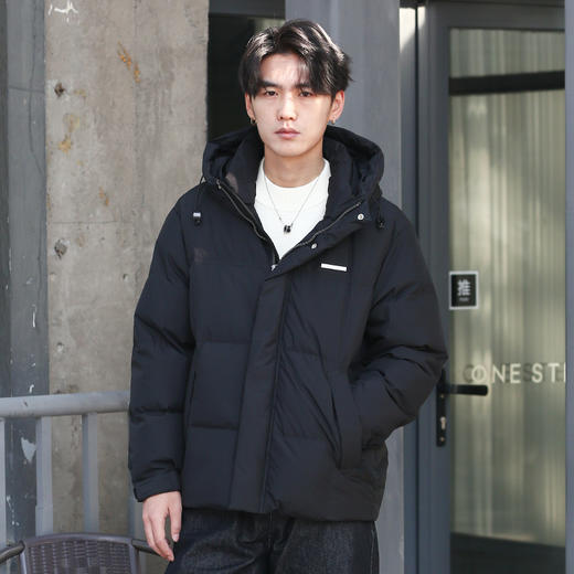 DRONKOO 2025 连帽左胸金属标绗缝基础短款厚羽绒服 商品图0