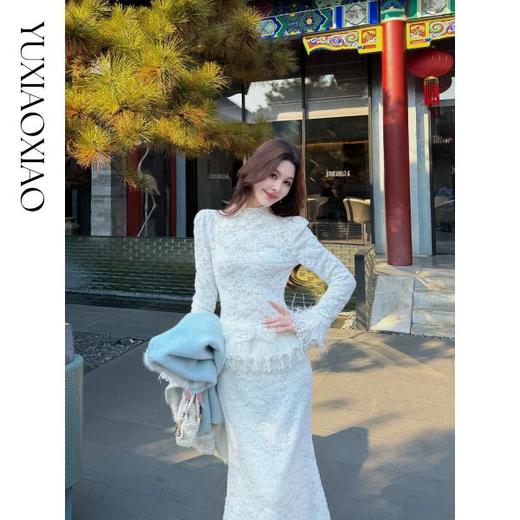 余潇潇【玫瑰纯恋】法式浪漫蕾丝陶瓷烫钻立体花朵修身上衣&长半裙 商品图4