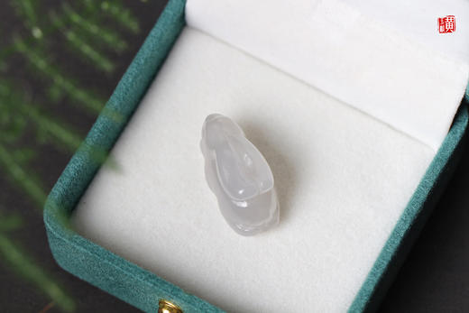 和田烟青玉【玉兔】吊坠 商品图5